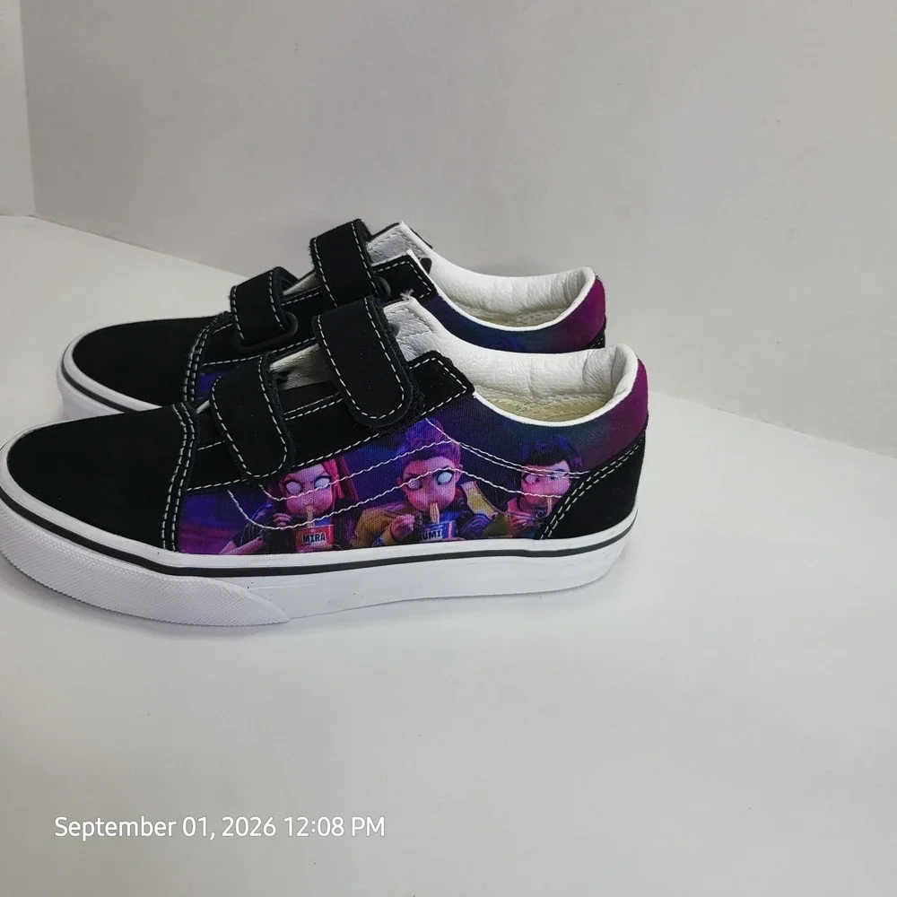 KPop Demon Hunters x Vans Little Kids Old Skool Shoe PS Size 2 NEW